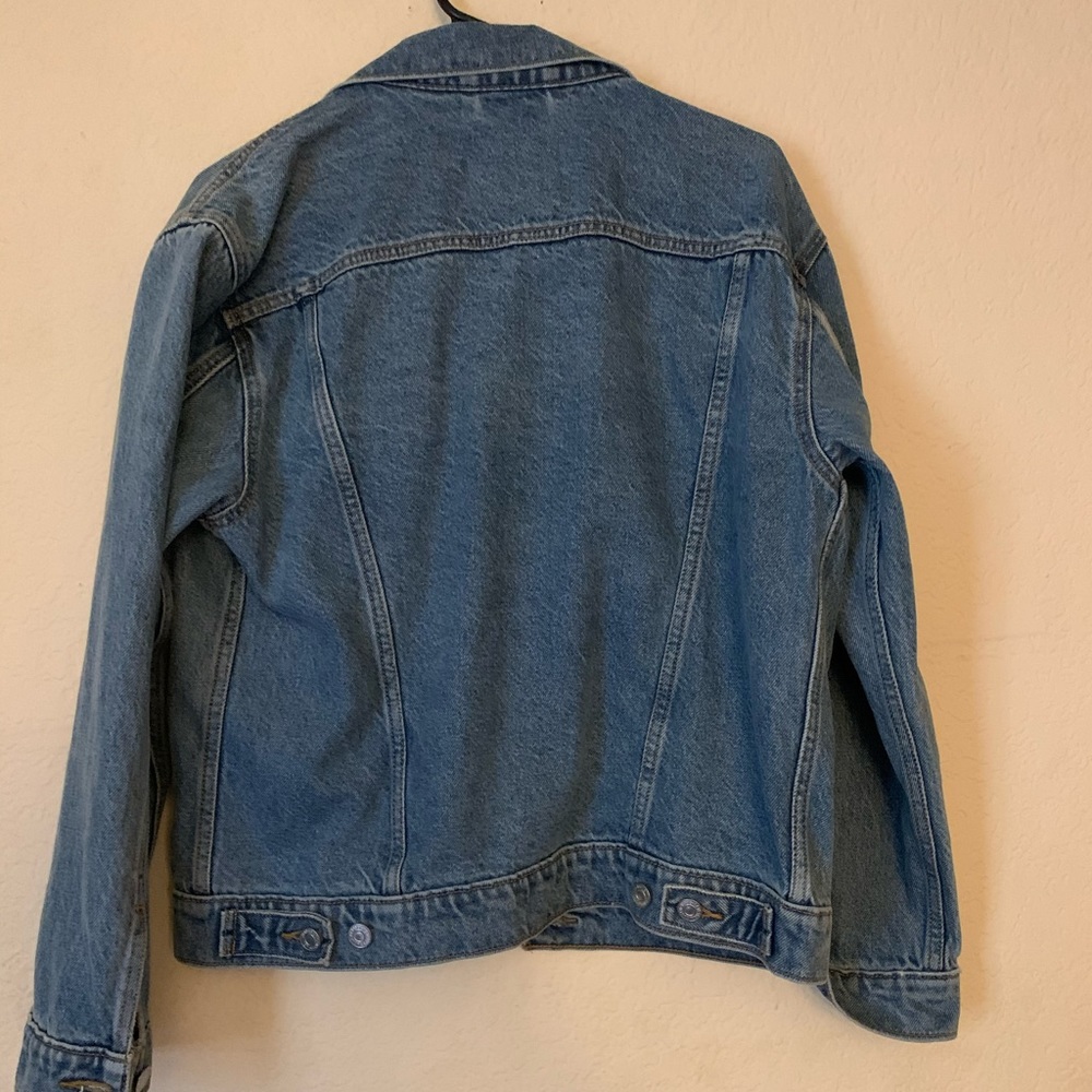 PRICE DROP Levi’s - Classic Denim Jacket - Picture 2 of 2
